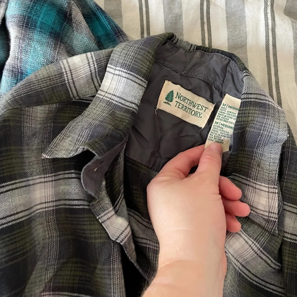 Flannel bundle - Picture 4 of 5